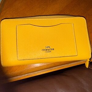 Coach wallet